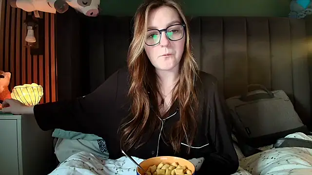 short sweetpea online show from 12, 3, 2026