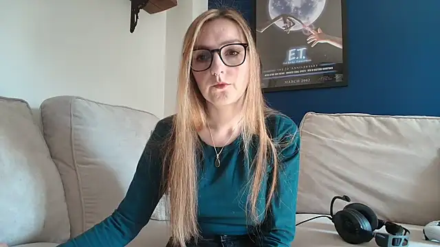 short sweetpea online show from 30, 9, 2025