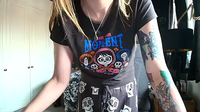 short sweetpea online show from 15, 10, 2025