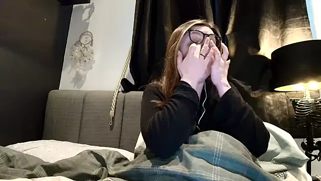 short sweetpea online show from 24, 3, 2026