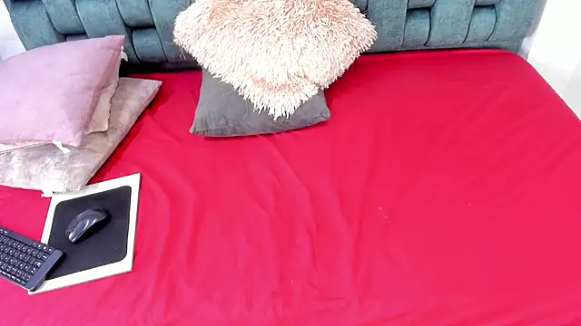 IsiisLovei online show from 20, 12, 2025