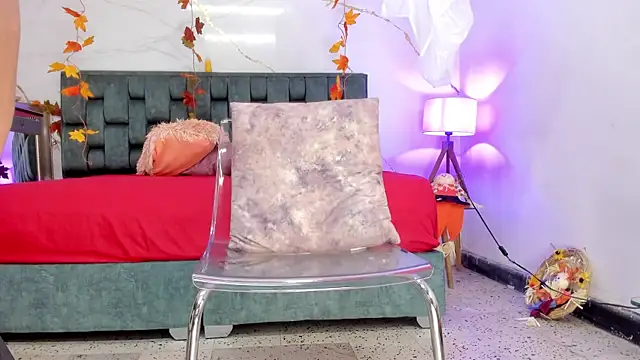 IsiisLovei online show from 31, 10, 2025