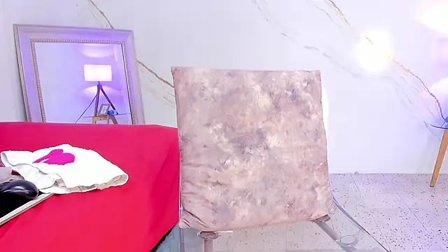 IsiisLovei online show from 14, 11, 2025