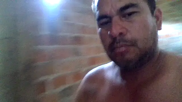 Snapshot of axomen chatting on 4, 2, 2026 axomen online show from 4, 2, 2026