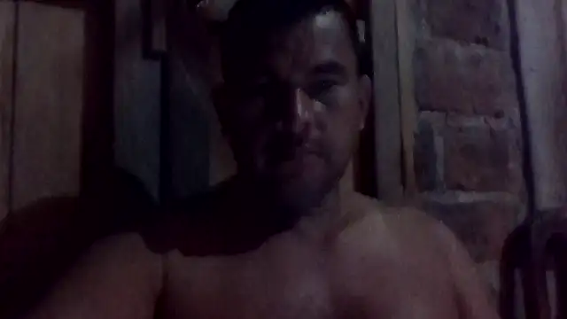 Snapshot of axomen chatting on 28, 9, 2025 axomen online show from 28, 9, 2025