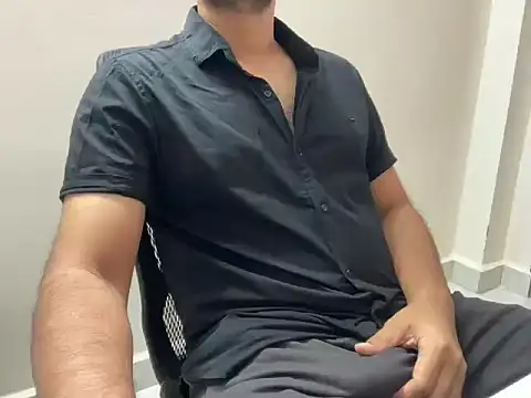 Arjun78877 online show from 4, 10, 2025