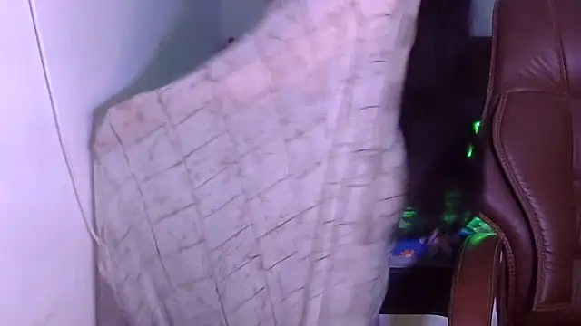 Snapshot of Maalnad_beauty chatting on 10, 11, 2025 Maalnad beauty online show from 10, 11, 2025