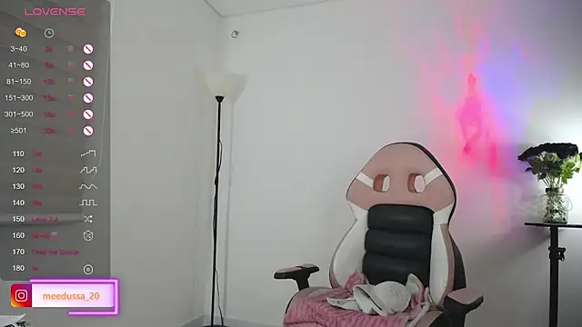 meedussa 20  online show from 3, 11, 2025