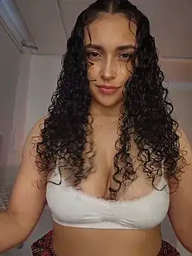 Lucy Marin online show from 30, 10, 2025