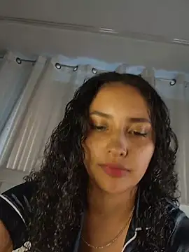 Snapshot of Lucy_Marin chatting on 5, 6, 2026 Lucy Marin online show from 5, 6, 2026
