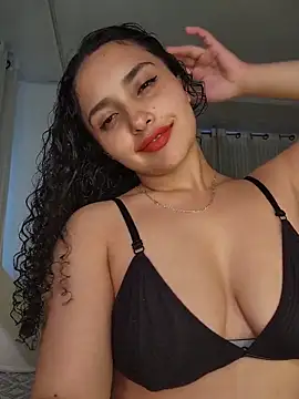 Snapshot of Lucy_Marin chatting on 17, 2, 2026 Lucy Marin online show from 17, 2, 2026