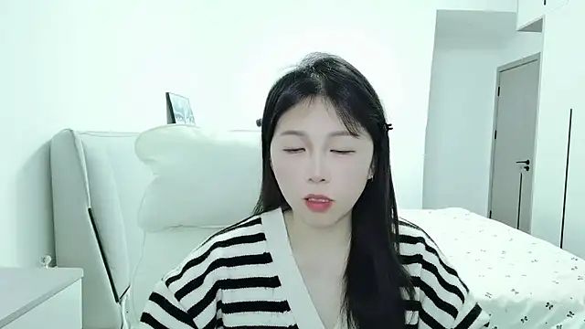 Sunset glow online show from 18, 11, 2025