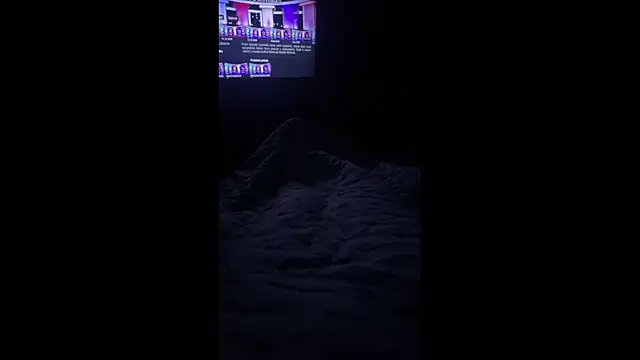 Snapshot of petuletra chatting on 18, 10, 2025 petuletra online show from 18, 10, 2025