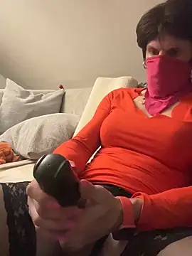 Snapshot of petuletra chatting on 23, 11, 2025 petuletra online show from 23, 11, 2025