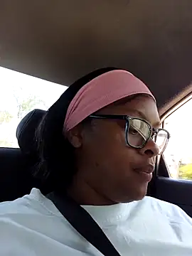 CuteHoney92 online show from 6, 2, 2026