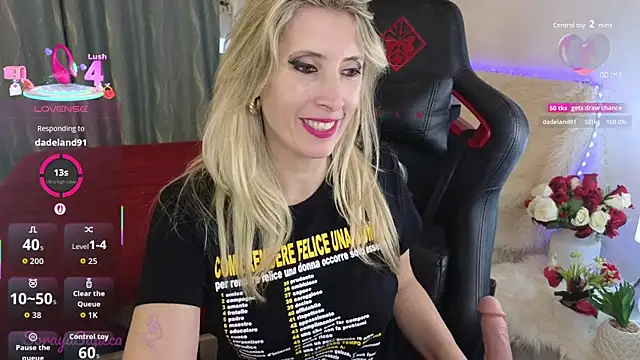 SorayaSapeca online show from 15, 10, 2025