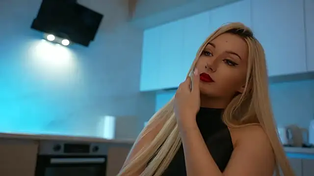 CatchMe1 online show from 15, 12, 2025