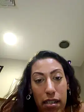 Snapshot of Nikkierosee chatting on 8, 3, 2025 Nikkierosee online show from 8, 3, 2025