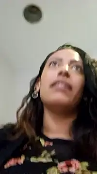 Snapshot of Nikkierosee chatting on 8, 3, 2025 Nikkierosee online show from 8, 3, 2025