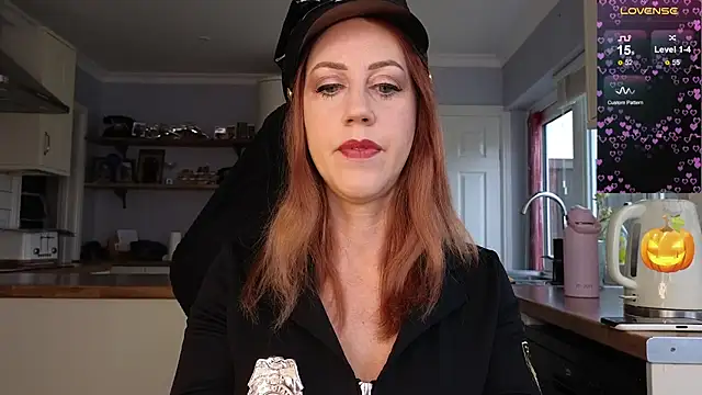 stripmequick online show from 31, 10, 2025