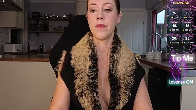 stripmequick online show from 18, 12, 2025