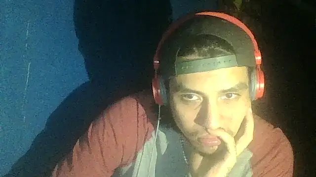 AlexAlejandro13 online show from 7, 10, 2025