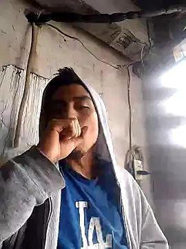 AlexAlejandro13 online show from 3, 1, 2025