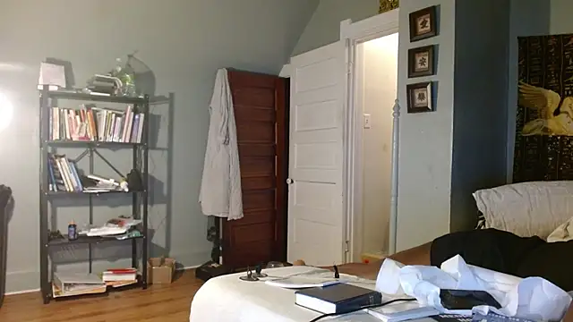 courtneyfmty online show from 11, 10, 2025