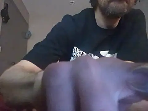 Bottomslut4tops84 online show from 18, 11, 2025