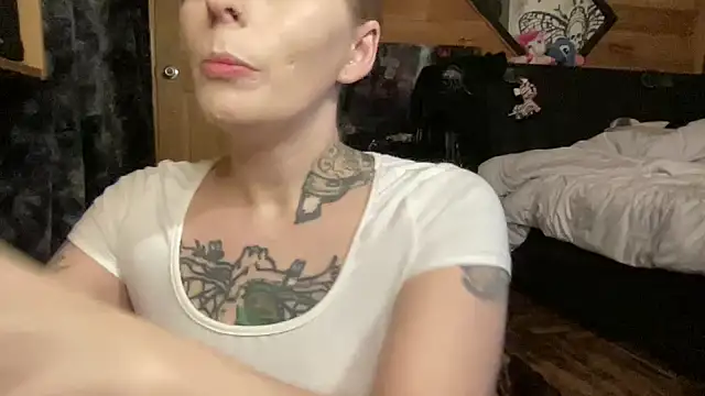 TeenyDoll online show from 18, 4, 2026