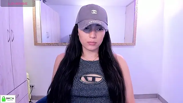 EricaVanderhill online show from 13, 4, 2026