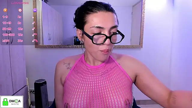 EricaVanderhill online show from 4, 6, 2026
