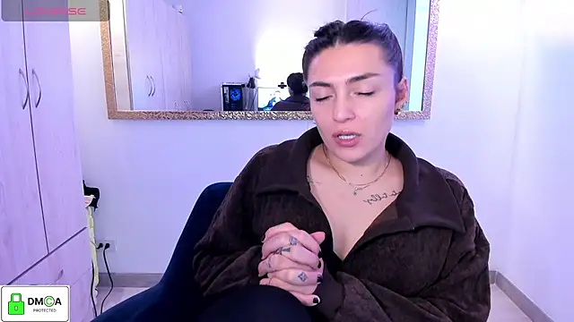 EricaVanderhill online show from 10, 7, 2026