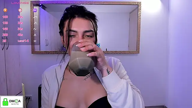 EricaVanderhill online show from 6, 5, 2026