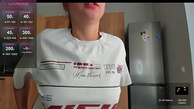 Snapshot of Bella_Foryou chatting on 12, 7, 2026 Bella Foryou online show from 12, 7, 2026