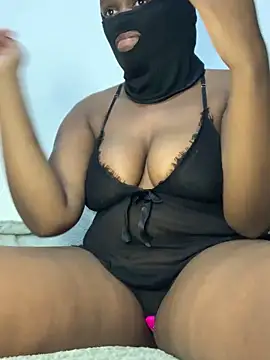 Snapshot of PhatBunns chatting on 20, 4, 2026 PhatBunns online show from 20, 4, 2026