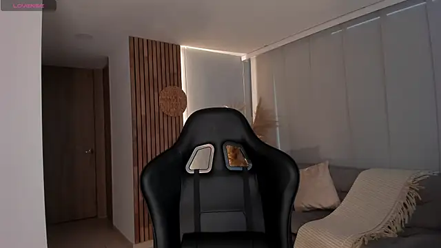 AnnieHallX online show from 4, 3, 2025