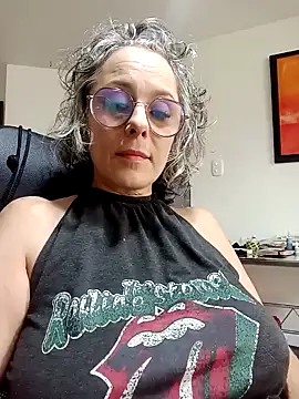 Pinkboobie online show from 8, 1, 2025