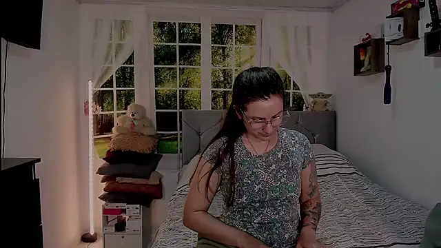 vanessabrown  online show from 22, 5, 2026