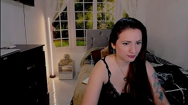 vanessabrown  online show from 11, 7, 2026