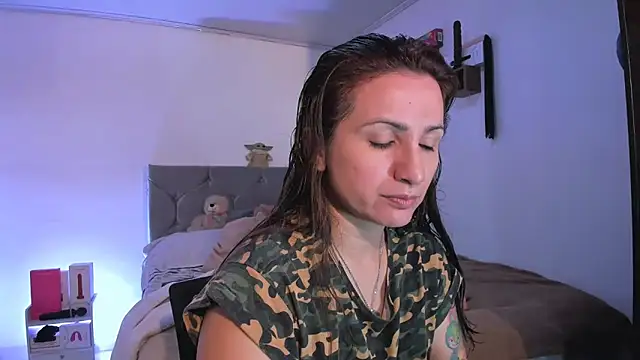 vanessabrown  online show from 12, 3, 2026