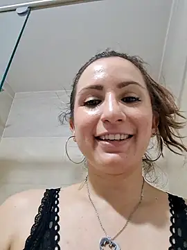 vanessabrown  online show from 26, 6, 2026
