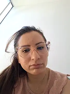 vanessabrown  online show from 27, 6, 2026