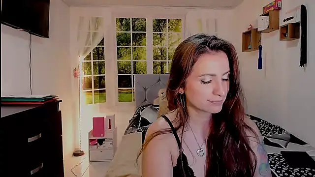 vanessabrown  online show from 2, 7, 2026