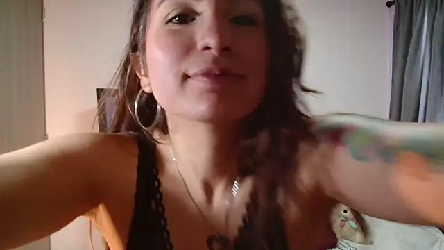 vanessabrown  online show from 3, 3, 2025