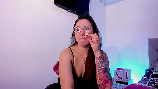 vanessabrown  online show from 3, 2, 2026