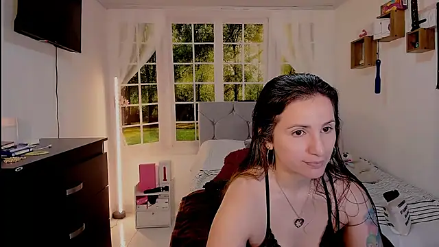 vanessabrown  online show from 7, 7, 2026