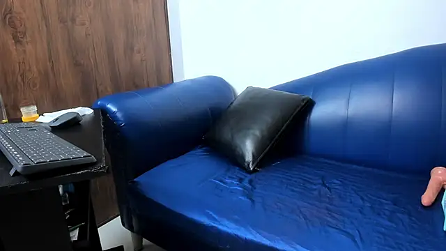 Mature Skinny online show from 19, 11, 2025