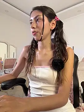 Sensualtease online show from 3, 6, 2026