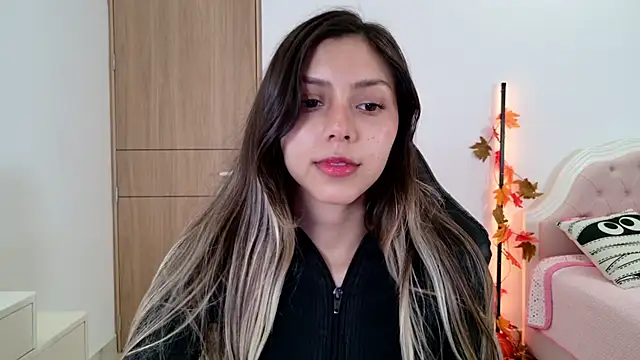 Sensualtease online show from 1, 10, 2025